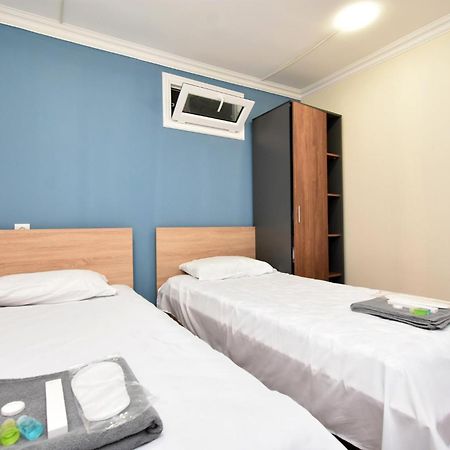 Hotel Aaaa Erivan Exterior foto