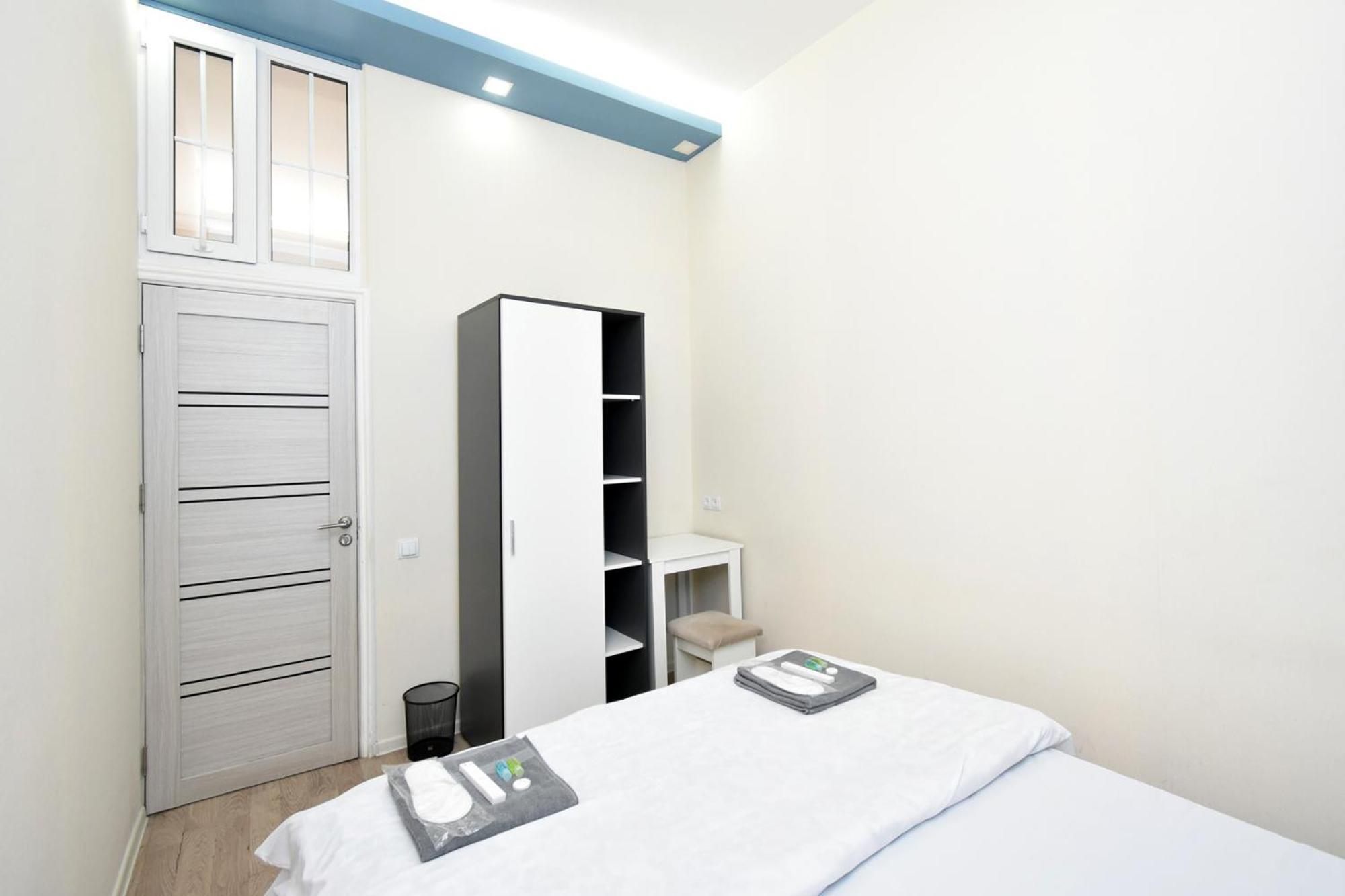 Hotel Aaaa Erivan Exterior foto